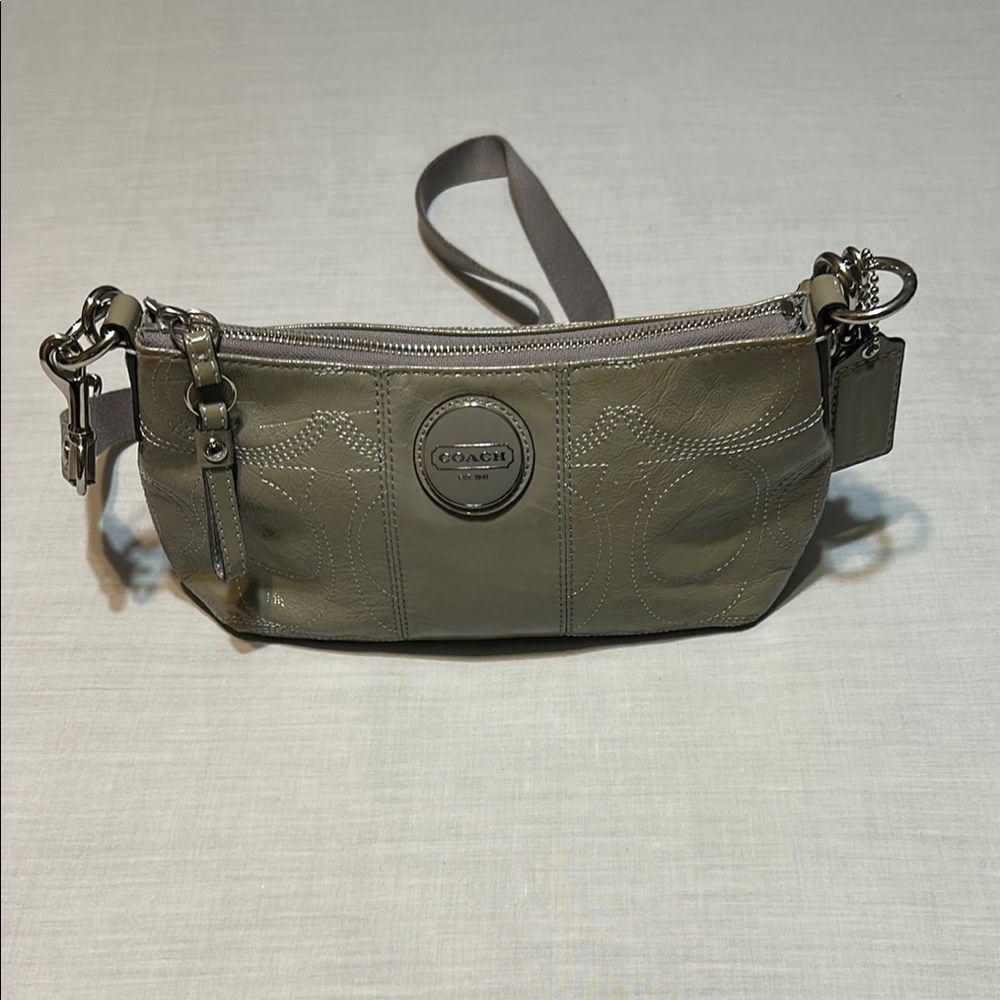 Vintage Coach Patent Leather light grey  Demi-Crossbody Purse
